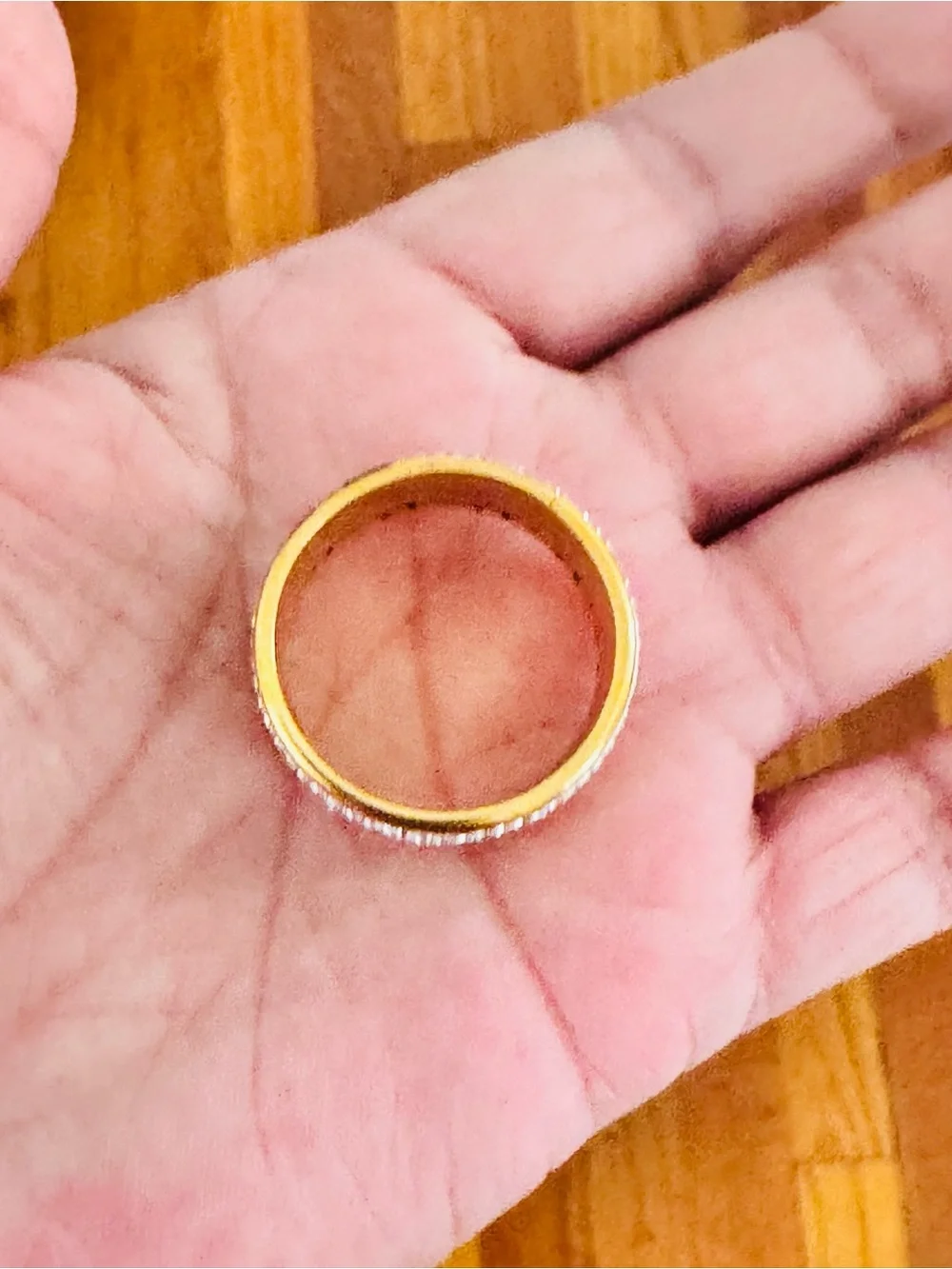Stainless Steels Gold and Clear Crystal men’s Fashion Ring. New